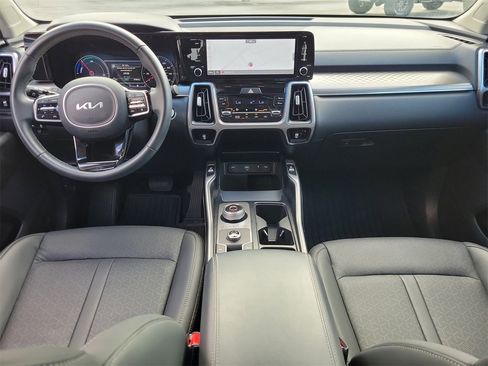 Used 2023 Kia Sorento EX image 13