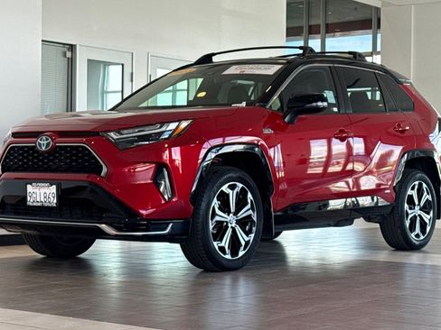 Certified 2023 Toyota RAV4 XSE w/ Weather Package AWD/4WD image 8