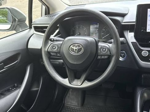 Used 2024 Toyota Corolla LE w/ LE Convenience Package FWD image 22