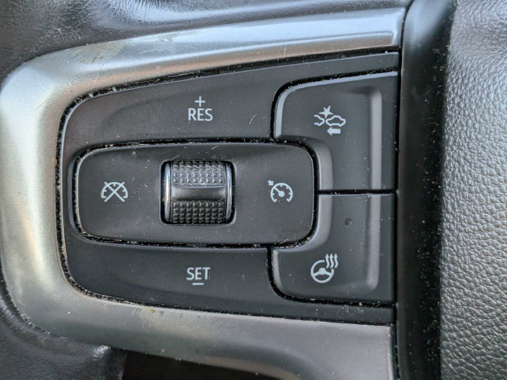 Used 2020 Chevrolet Silverado 1500 LTZ w/ LTZ Premium Package RWD image 27
