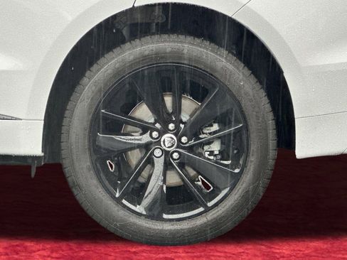 New 2025 Jaguar F-PACE R-Dynamic S image 11