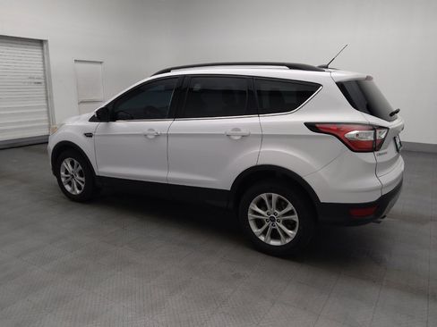 Used 2018 Ford Escape SE FWD image 3