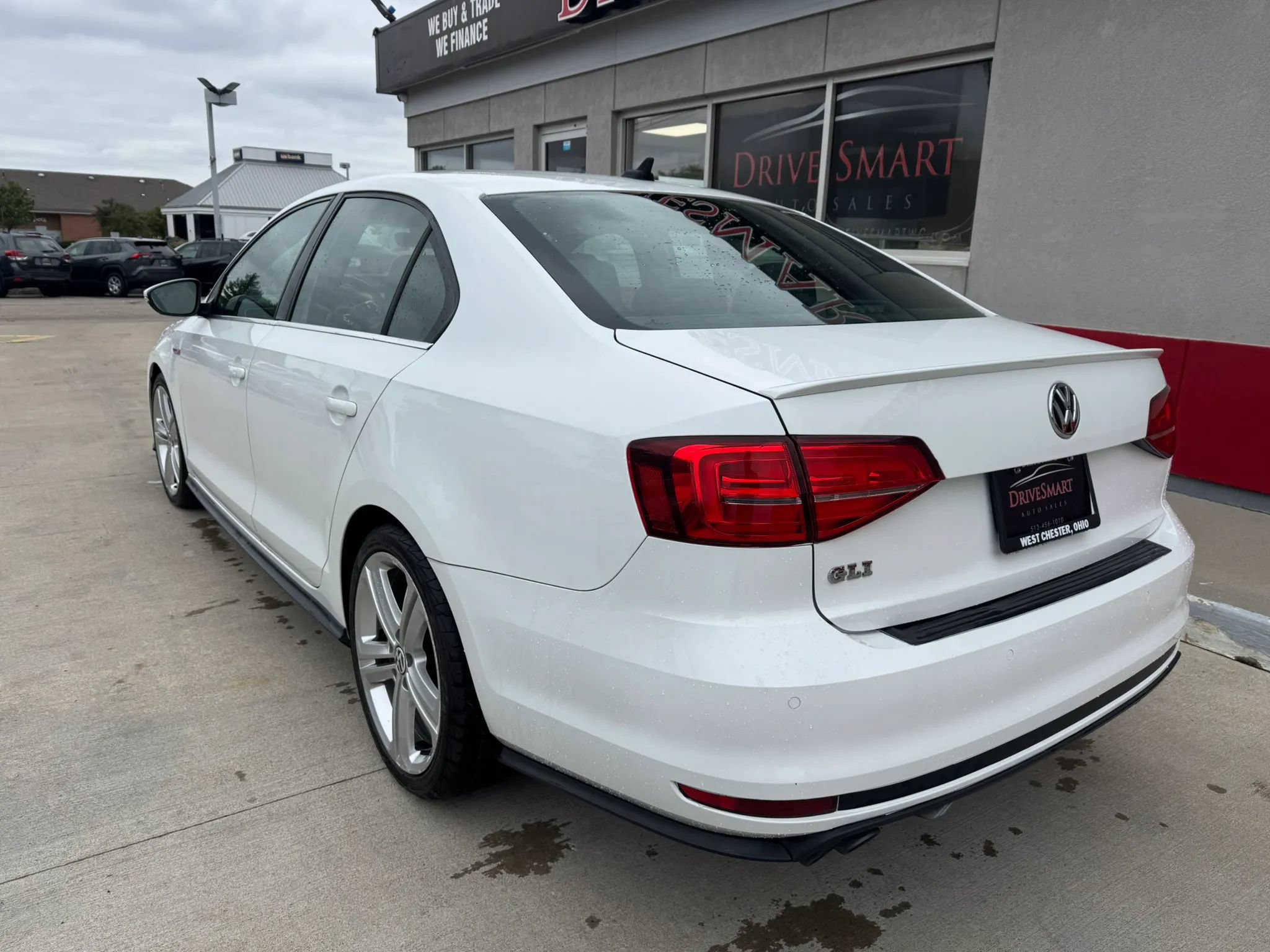Used 2017 Volkswagen Jetta GLI FWD image 7