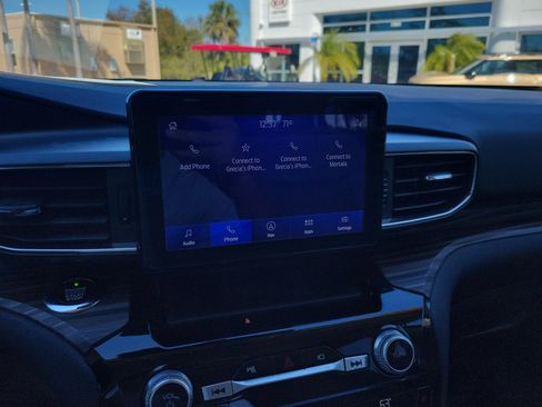 Used 2021 Ford Explorer Limited w/ Equipment Group 301A image 22