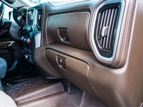 Used 2020 Chevrolet Silverado 1500 LT w/ Texas Edition AWD/4WD image 23