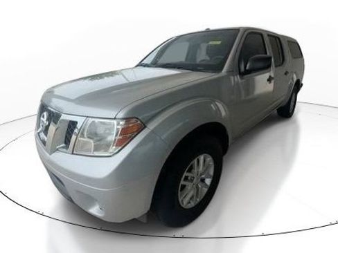 Used 2016 Nissan Frontier SV w/ SV Value Truck Package RWD image 5
