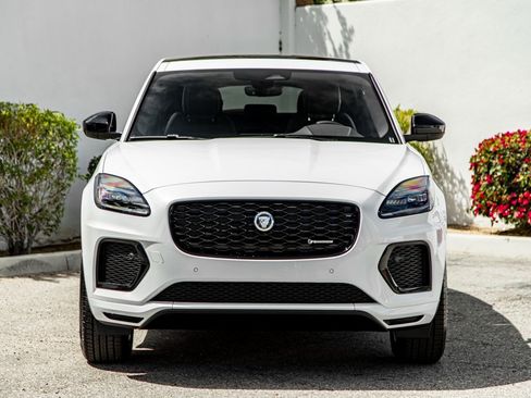 New 2024 Jaguar E-PACE R-Dynamic SE image 3