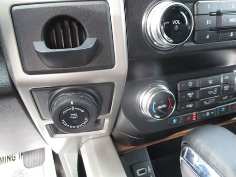 Used 2019 Ford F150 Lariat w/ Equipment Group 502A Luxury image 16