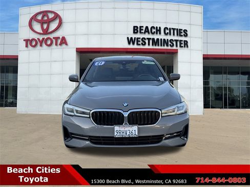 Used 2021 BMW 530i w/ Convenience Package image 4