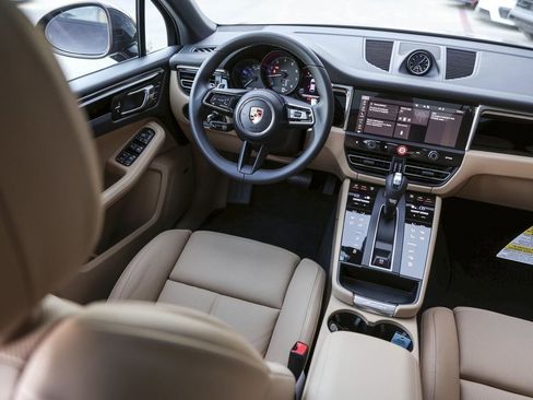 New 2026 Porsche Macan AWD/4WD image 36