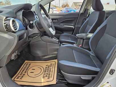 New 2025 Nissan Versa SV w/ Trunk Package