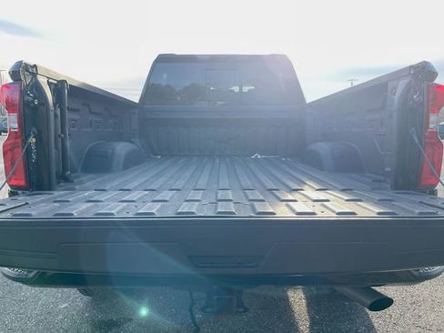 Used 2024 Chevrolet Silverado 2500 LT w/ Midnight Edition image 26