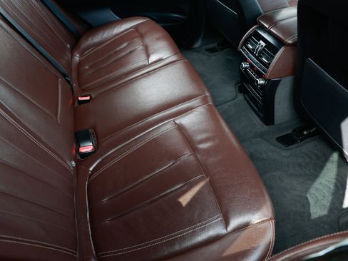 Used 2017 BMW X5 xDrive40e image 15