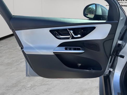 Used 2024 Mercedes-Benz GLC 300 4MATIC w/ AMG Line image 39