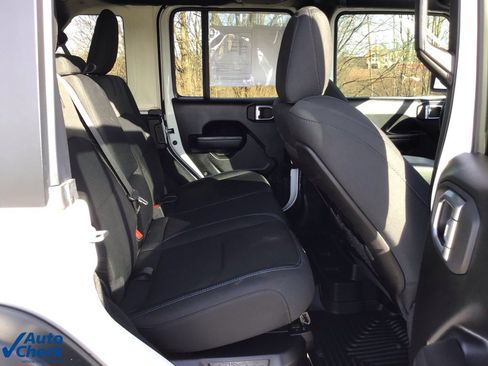 Used 2022 Jeep Wrangler Unlimited Rubicon 4xe w/ Cold Weather Group image 14