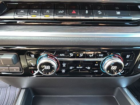 New 2026 GMC Sierra 1500 SLT w/ SLT Convenience Package image 21