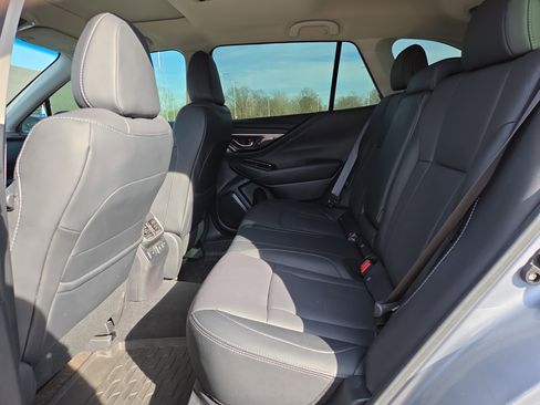 Used 2020 Subaru Outback Limited image 11