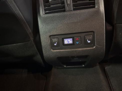 Used 2023 Mitsubishi Outlander SEL image 33