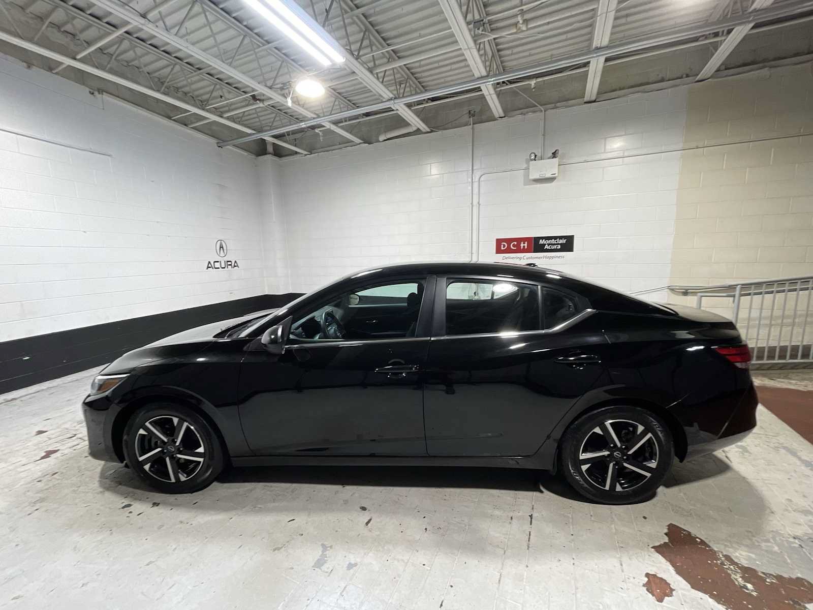 Used 2024 Nissan Sentra SV FWD image 3
