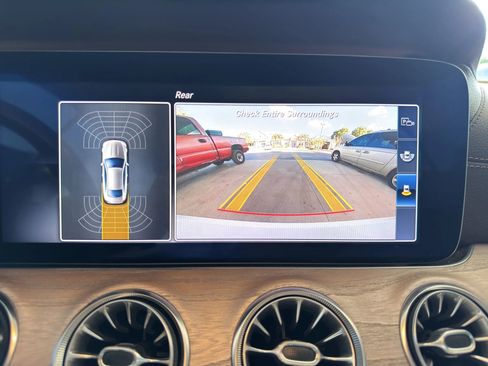 Used 2018 Mercedes-Benz E 400 Coupe image 27