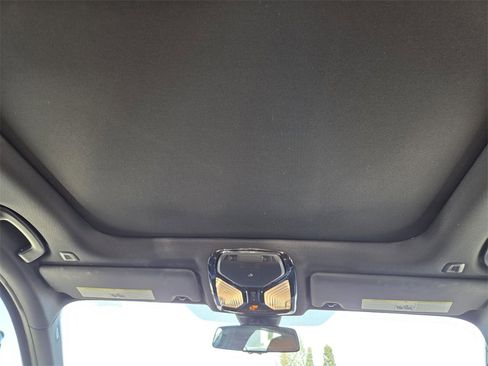 Certified 2024 BMW 330i Sedan w/ Convenience Package image 15