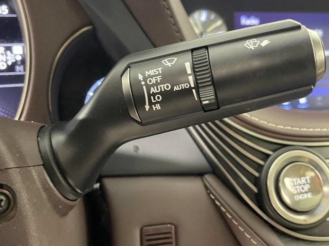Used 2018 Lexus LS 500 w/ Accessory Package (Z2) RWD image 15