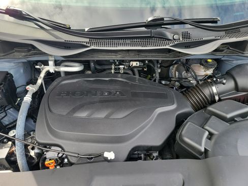 Used 2024 Honda Odyssey Elite image 16
