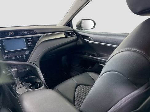 Certified 2019 Toyota Camry SE image 21