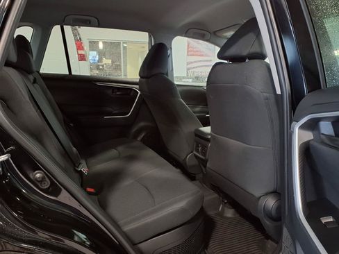 Used 2022 Toyota RAV4 LE AWD/4WD image 20
