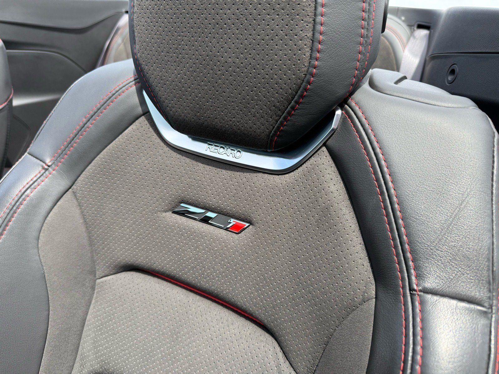 Used 2017 Chevrolet Camaro ZL1 RWD image 25