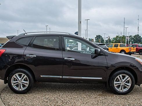 Used 2015 Nissan Rogue S w/ Convenience Package FWD image 6