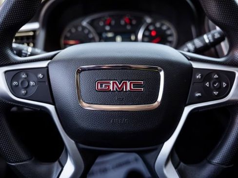 Used 2023 GMC Acadia SLE w/ Driver Convenience Package FWD image 15