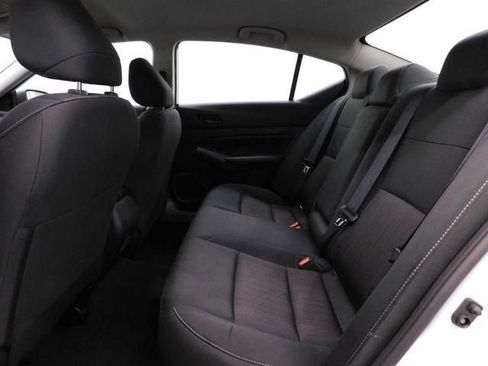 Used 2024 Nissan Altima 2.5 S image 27