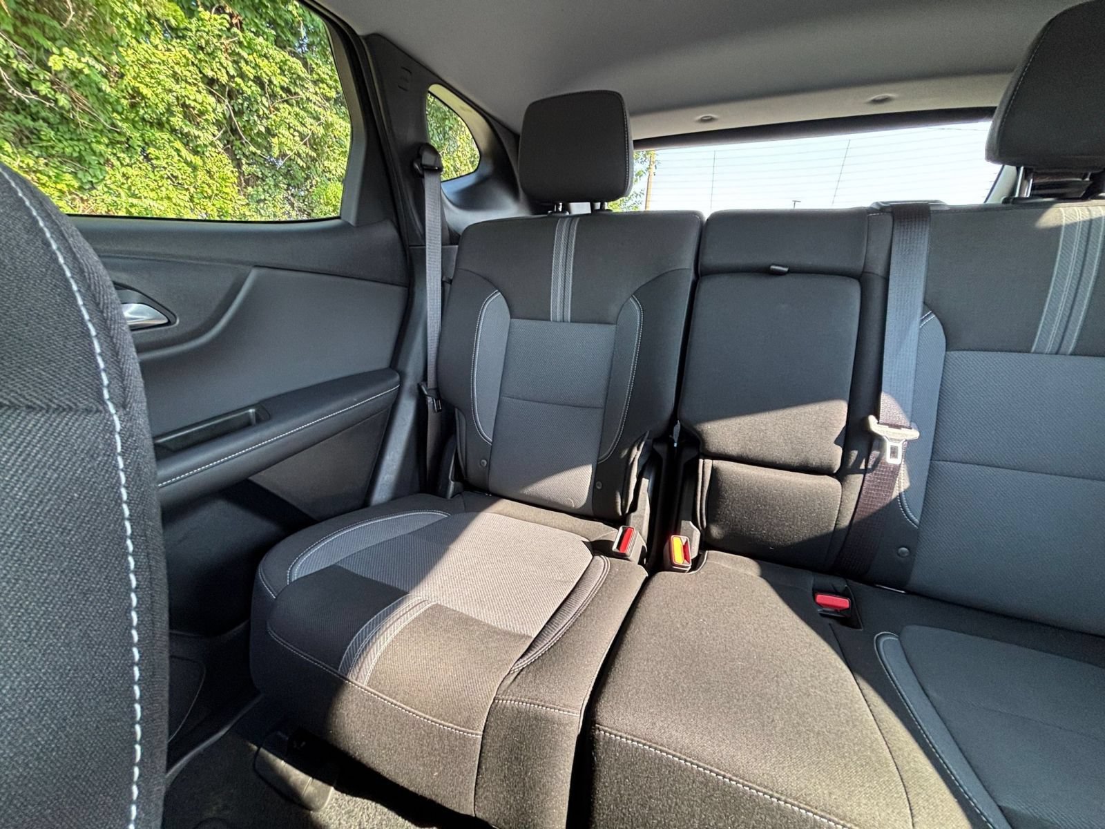Used 2025 Chevrolet Blazer LT FWD image 39