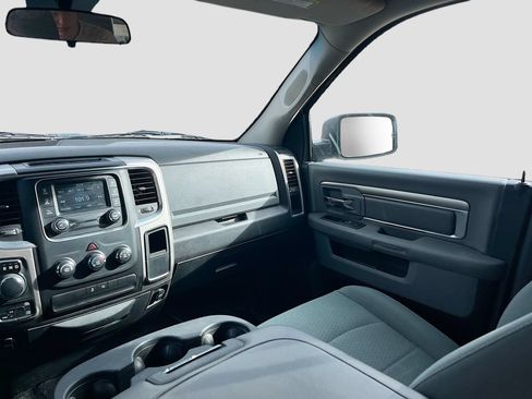 Used 2020 RAM 1500 Classic SLT AWD/4WD image 22