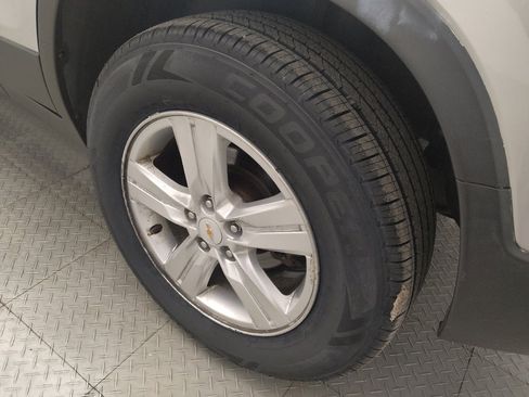 Used 2017 Chevrolet Trax LS image 31