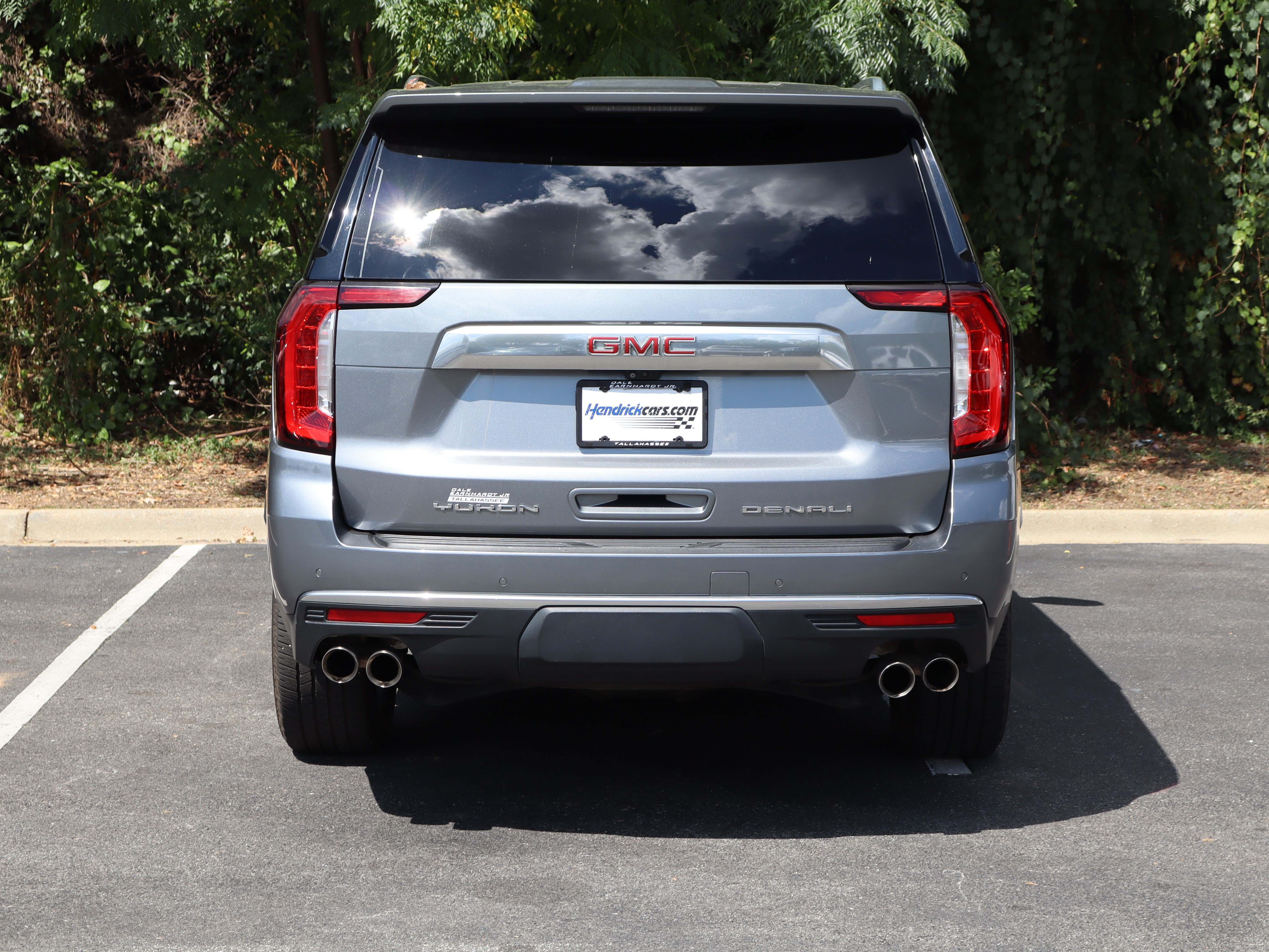 Used 2021 GMC Yukon Denali w/ Denali Ultimate Package AWD/4WD image 9