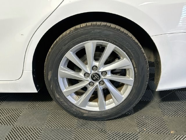 Certified 2022 Toyota Camry LE FWD image 27