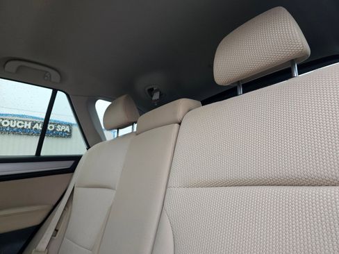 Used 2017 Subaru Outback 2.5i Premium image 21