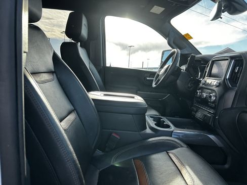 Used 2022 GMC Sierra 3500 AT4 w/ AT4 Premium Plus Package image 13