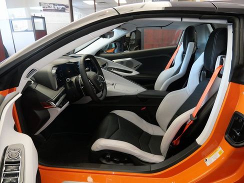 Used 2023 Chevrolet Corvette Stingray Premium Conv w/ 3LT image 9