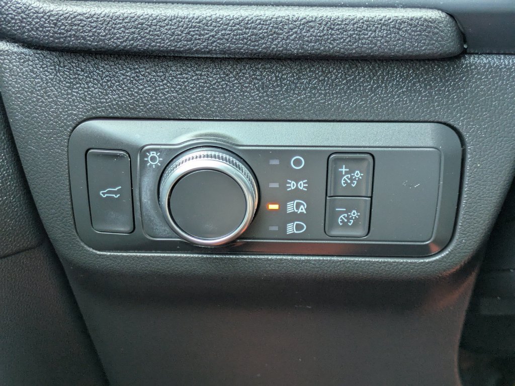 Certified 2022 Ford Escape SE w/ SE Sport Appearance Package FWD image 25
