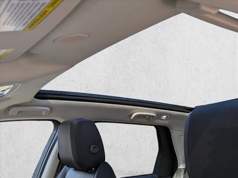 Certified 2025 Land Rover Discovery Sport S image 16