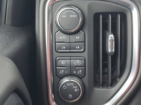 Used 2020 Chevrolet Silverado 1500 LT Trail Boss AWD/4WD image 25