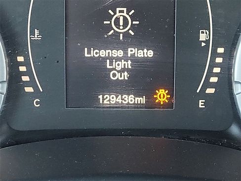 Used 2016 Jeep Renegade Latitude image 18