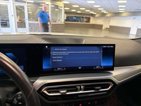 Used 2023 BMW i4 eDrive35 RWD image 10
