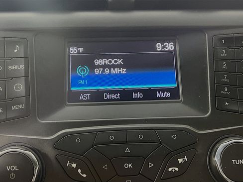 Used 2016 Ford Fusion SE w/ Equipment Group 201A image 26