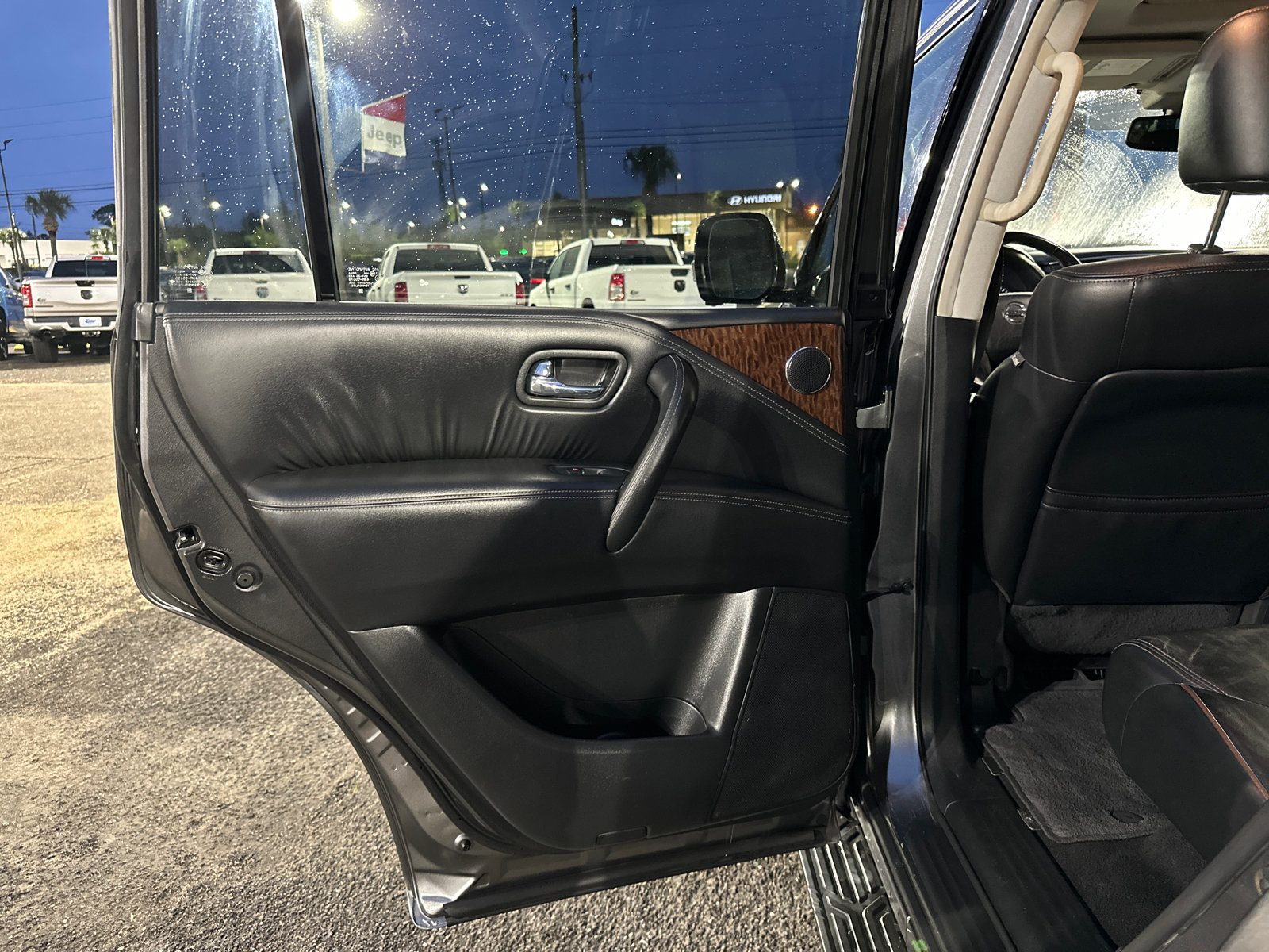 Used 2019 Nissan Armada SL w/ Premium Package RWD image 13