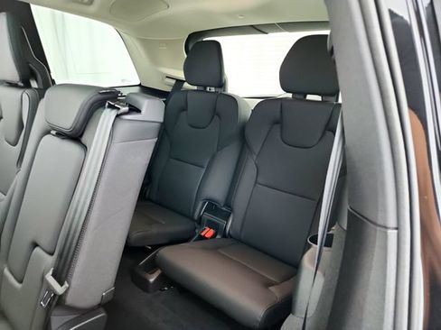 New 2026 Volvo XC90 T8 Plus w/ Protection Package Premier AWD/4WD image 29