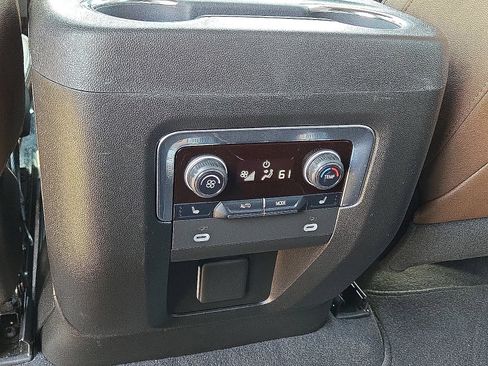 Used 2023 Chevrolet Tahoe High Country AWD/4WD image 18